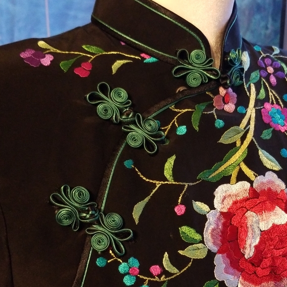 Embroidered Oriental black silk dress size XL - Picture 6 of 8
